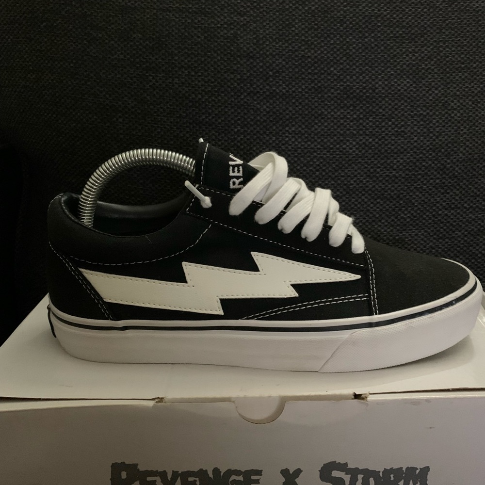 Revenge x storm black men’s size 7 SOLD